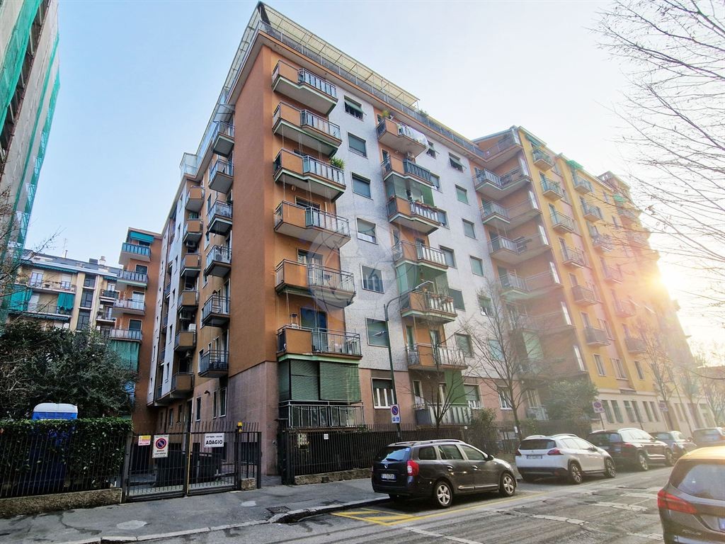 Ottimo investimento Nuda proprietà – Bilocale triplo affaccio ultimo piano con balcone | M1 Rondò