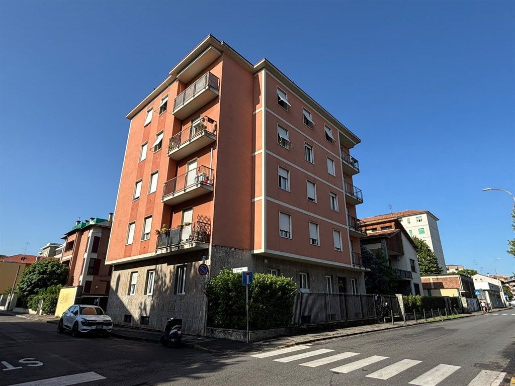 Monza SAN GIUSEPPE - AFFITTASI appartamento arredato due locali