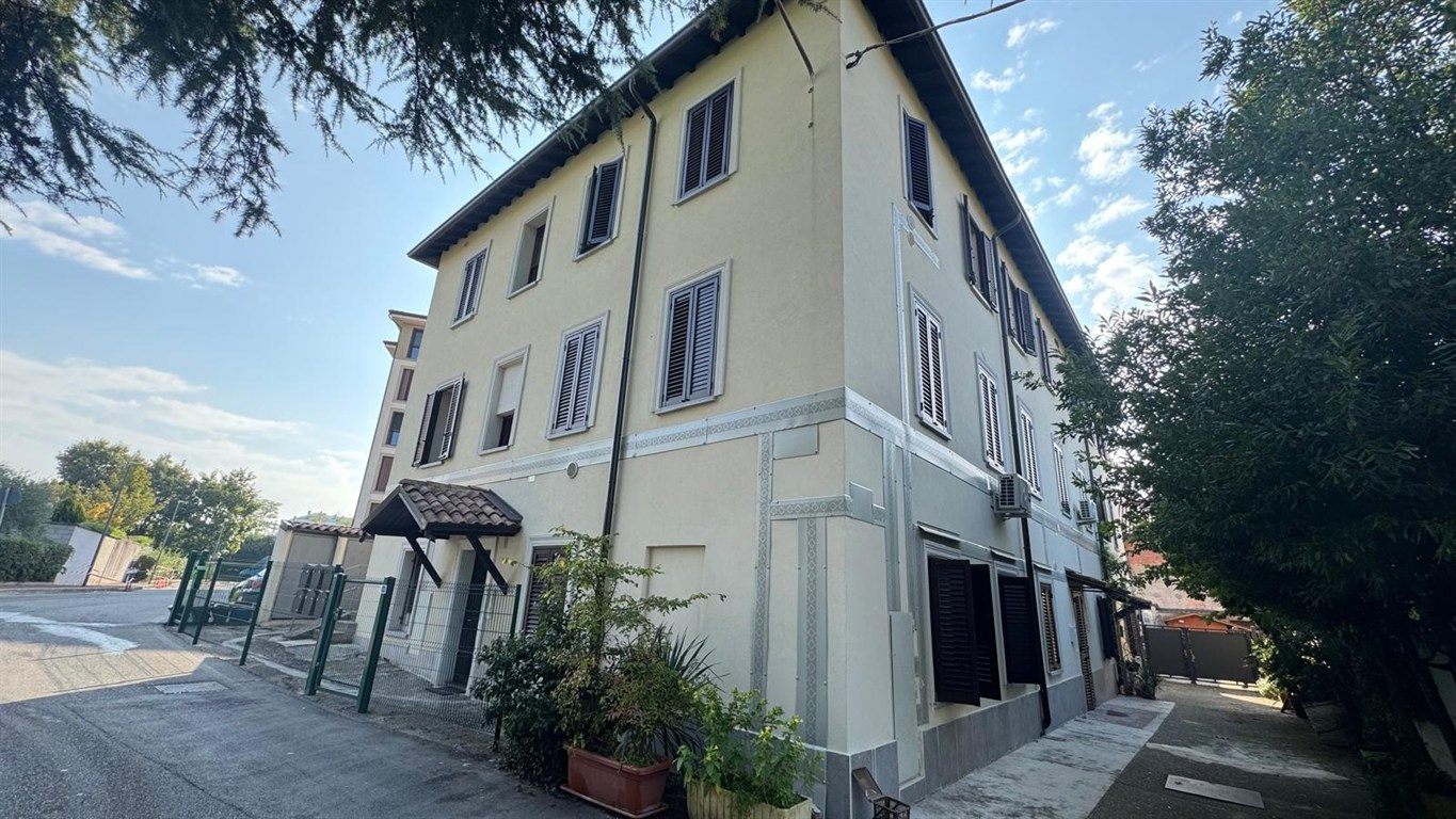 MONZA CONFINI VILLASANTA / PARCO 3LOCALI E SERVIZI