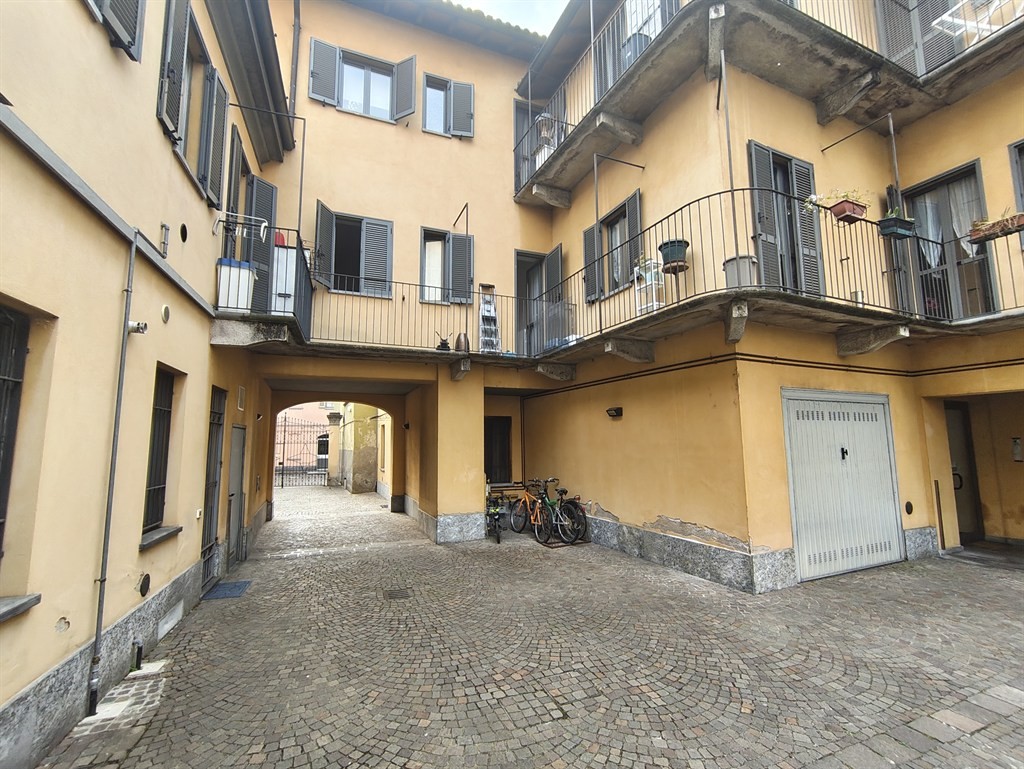 MONZA CENTRO - Trilocale in locazione con box